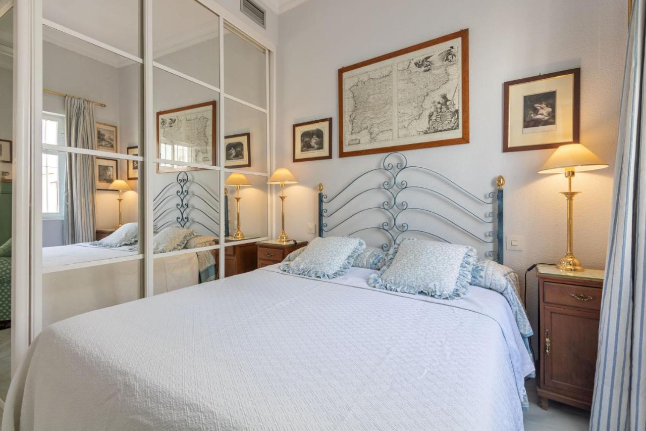 Holiday Apartment, 2 Pax, Historical Center Севилья Экстерьер фото