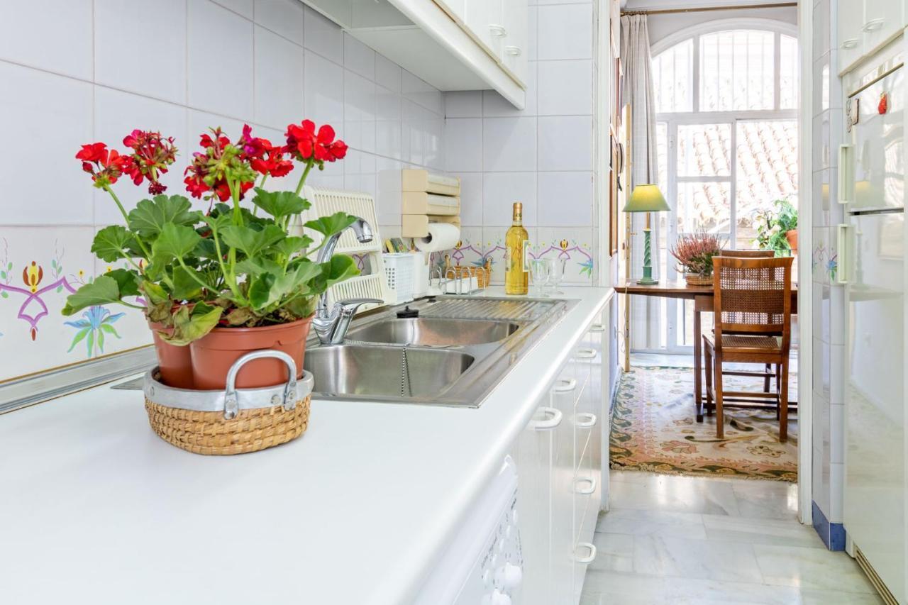 Holiday Apartment, 2 Pax, Historical Center Севилья Экстерьер фото